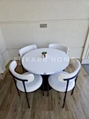 Sur Yuvarlak Masa ve 4 Adet Elisa Teddy Sandalye - 90 cm MDF Sütun Mantar Ayaklı Bohem Masa Sandalye